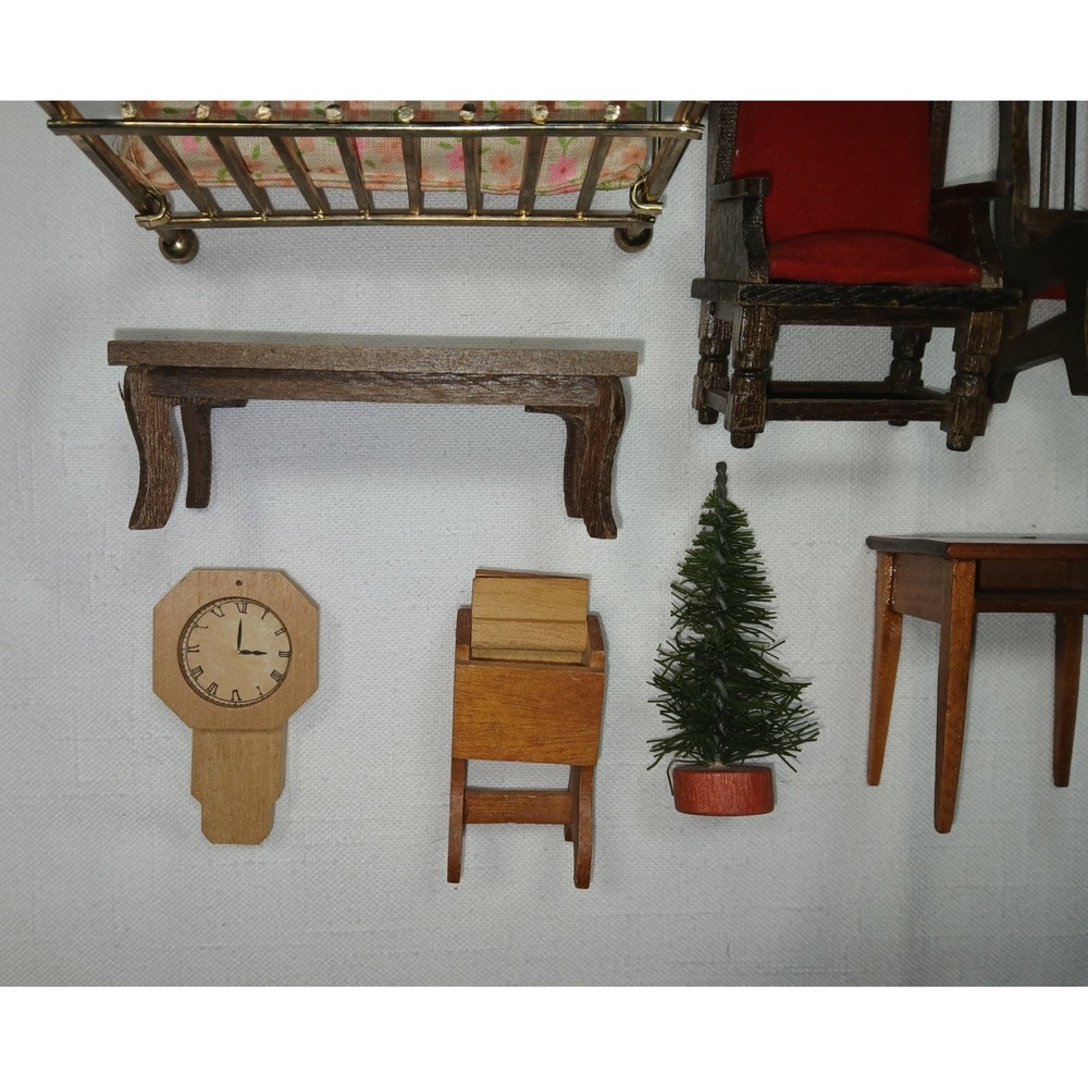Vtg Miniature Dollhouse Wooden Wingback Living Room Set Sofa & 2 Chairs /Bed Lot - Picture 8 of 16